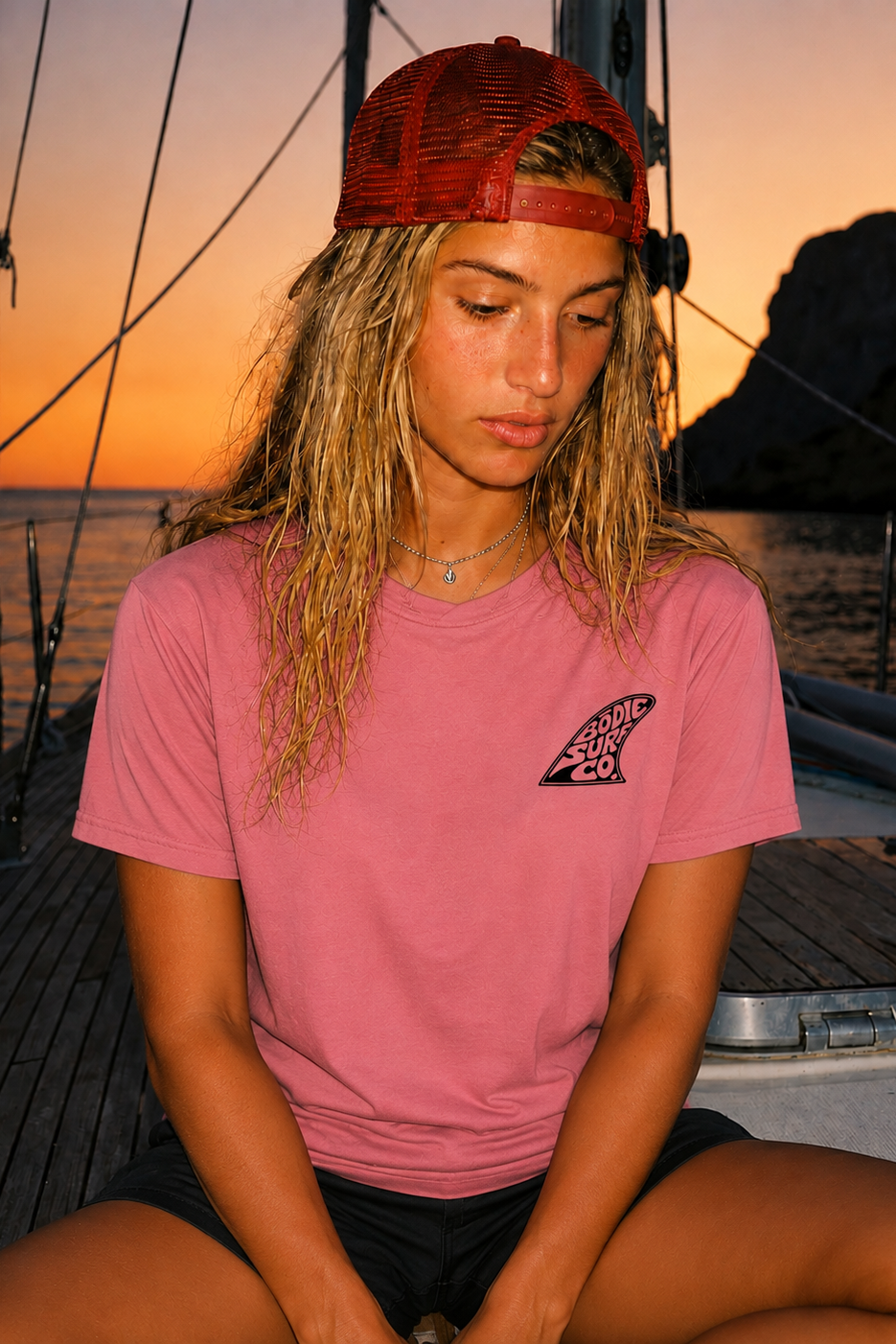 Retro Fin Tee
