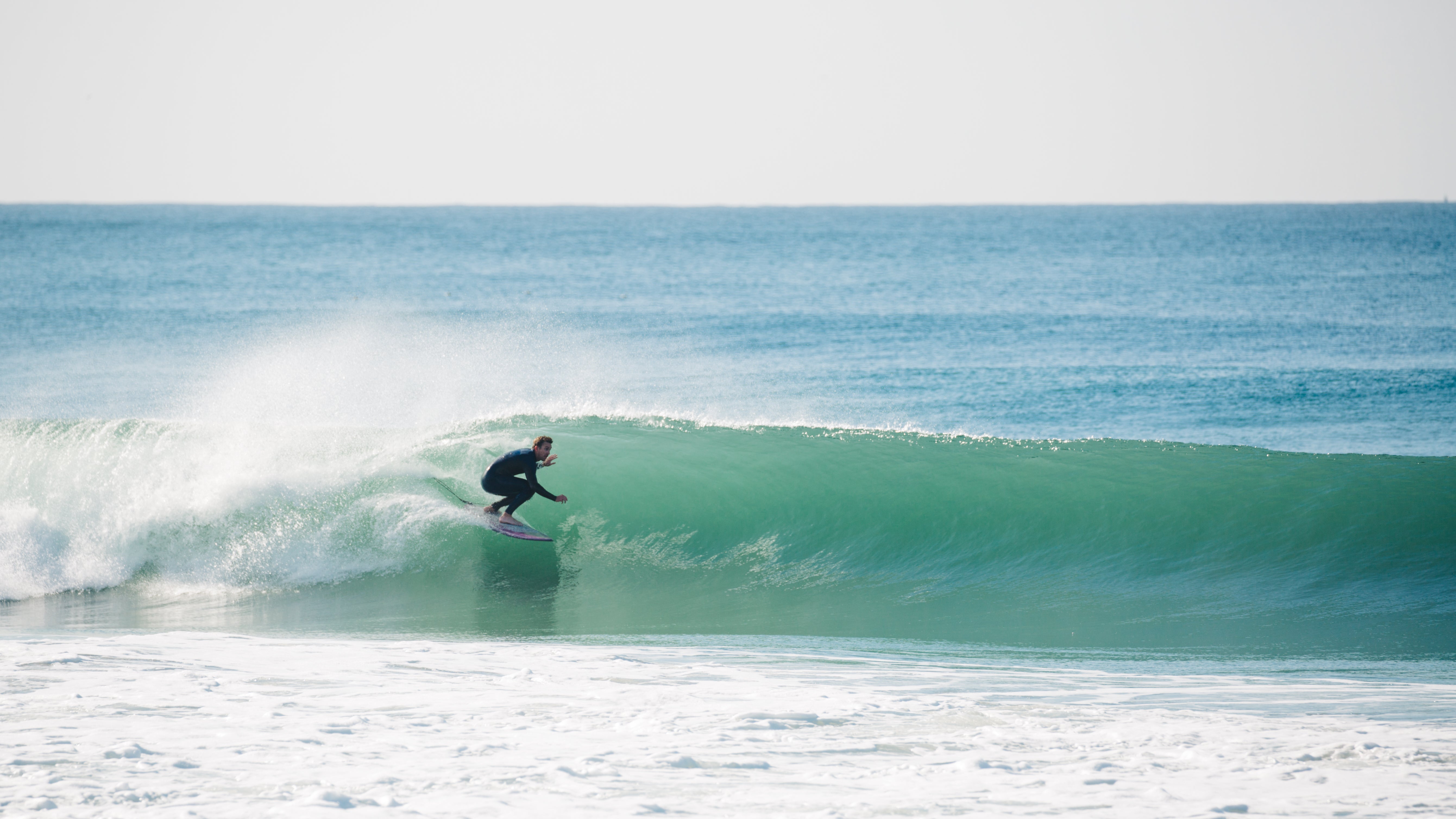 Vecteezy man surfing on clear wave 1237768